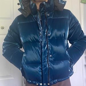 Blue reflective puffer coat in women’s size small